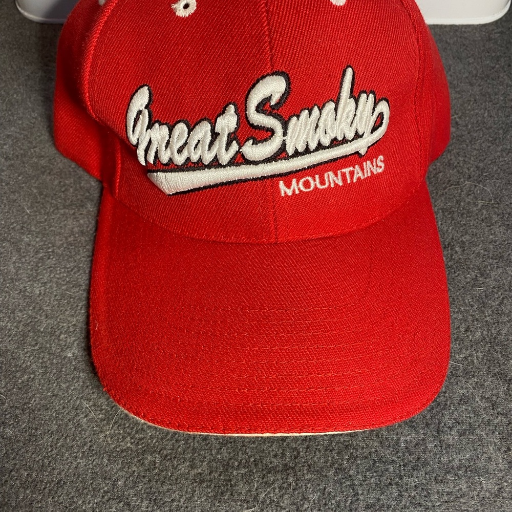 Men’s Red Embroidered “Great Smoky Mountains” Cap